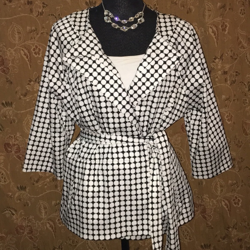 💕REDUCED💕 Black and White Covington Blazer
